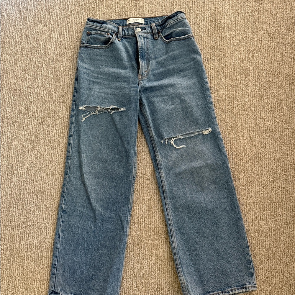 Abercrombie & Fitch 90s Relaxed Jean High Rise 27XS